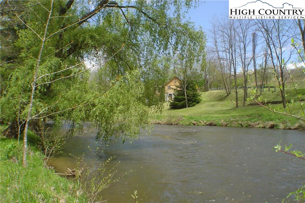 Image number 1 for the current listing