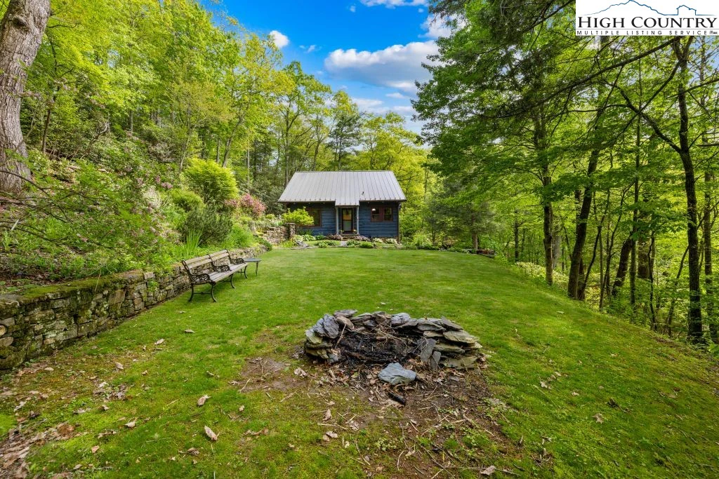 Image number 16 for the current listing