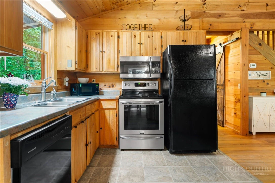 Image number 6 for the current listing
