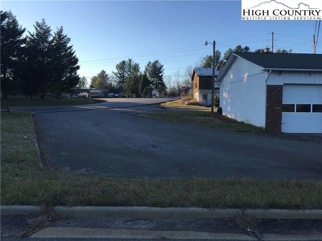 Image number 19 for the current listing