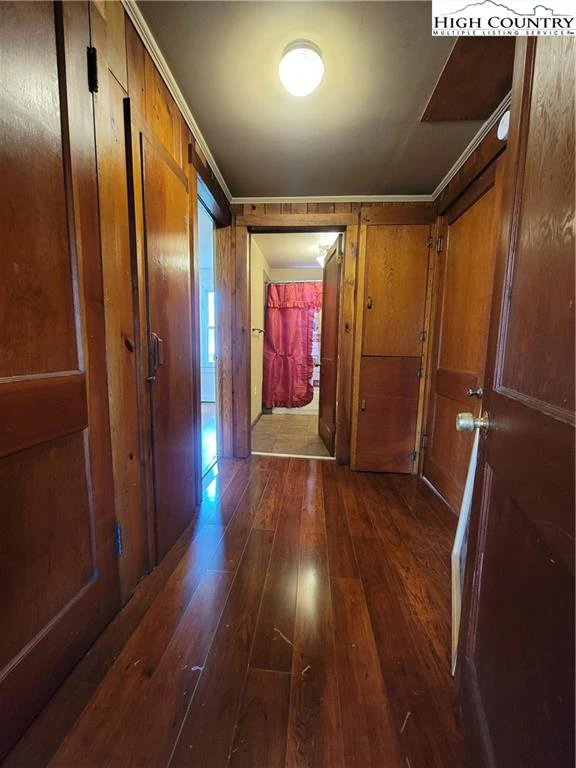 Image number 19 for the current listing