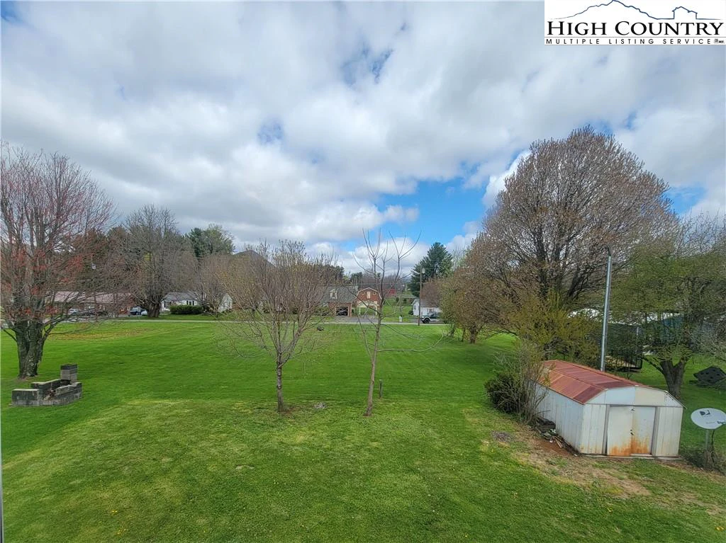 Image number 13 for the current listing