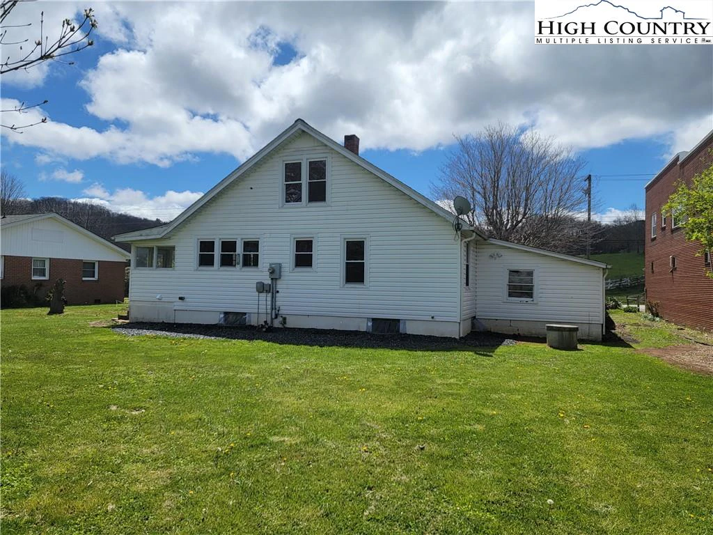 Image number 27 for the current listing