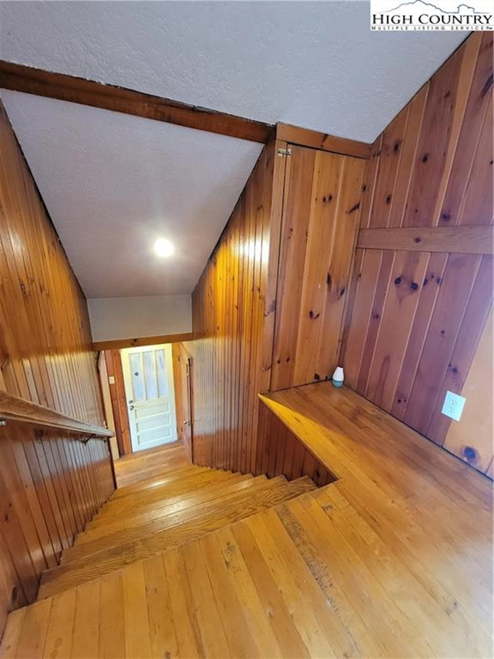 Image number 6 for the current listing