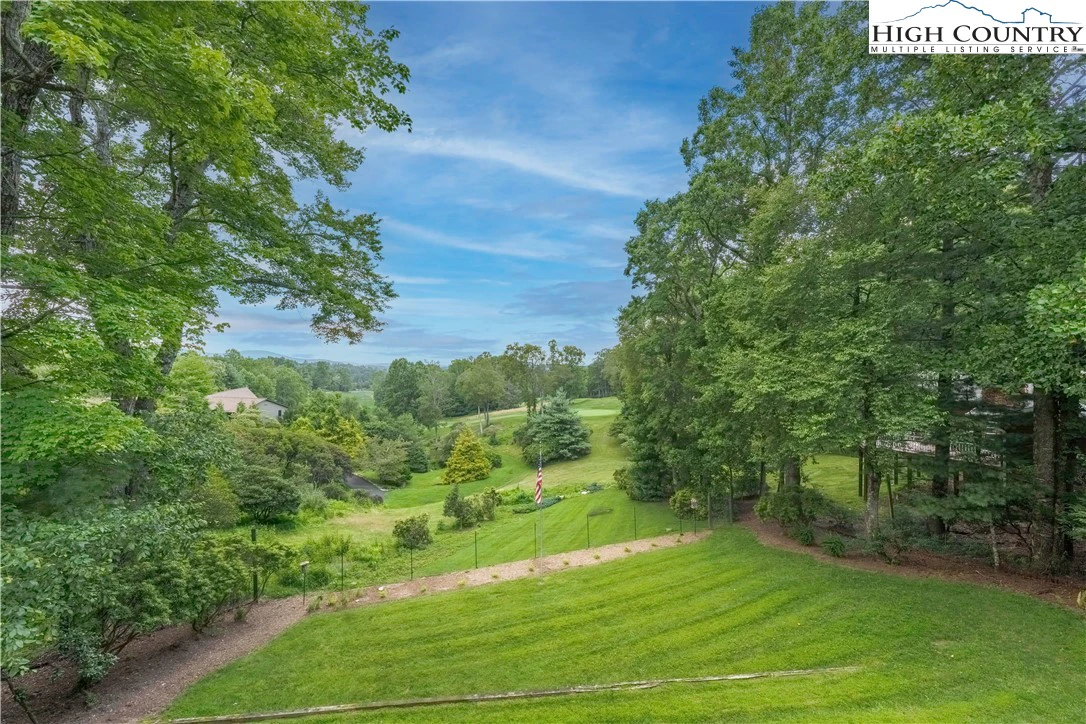 Image number 28 for the current listing