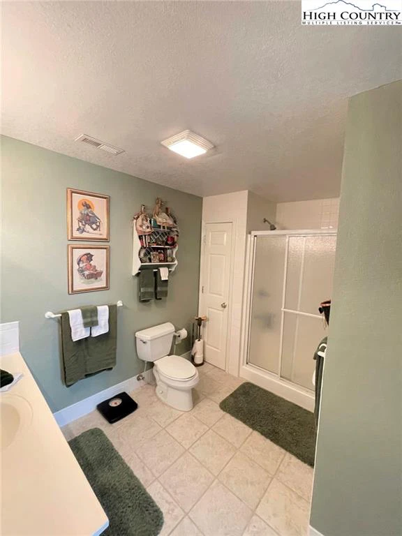 Image number 5 for the current listing