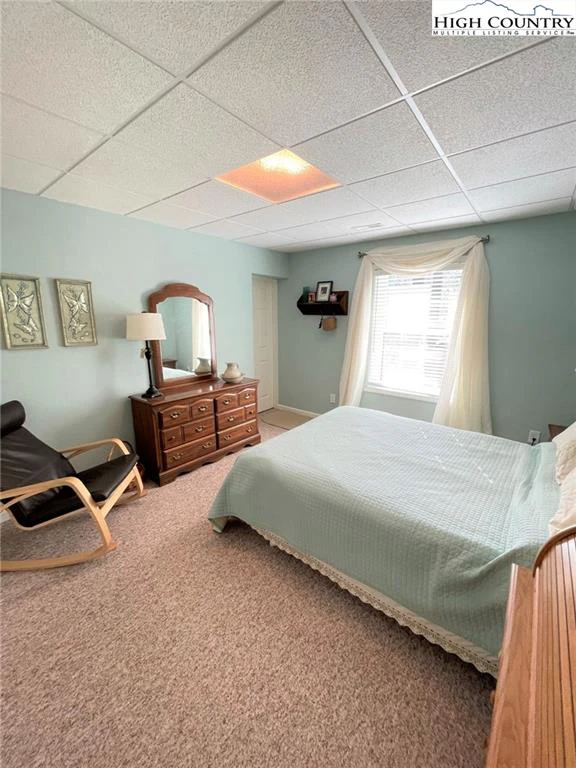 Image number 7 for the current listing