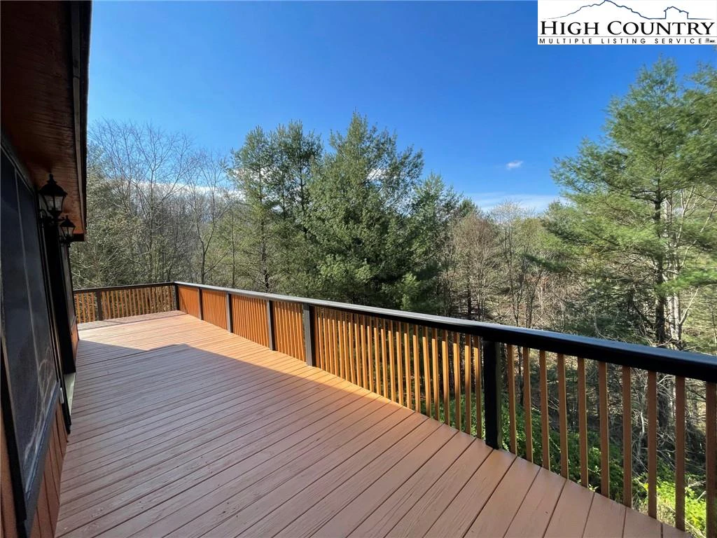 Image number 9 for the current listing