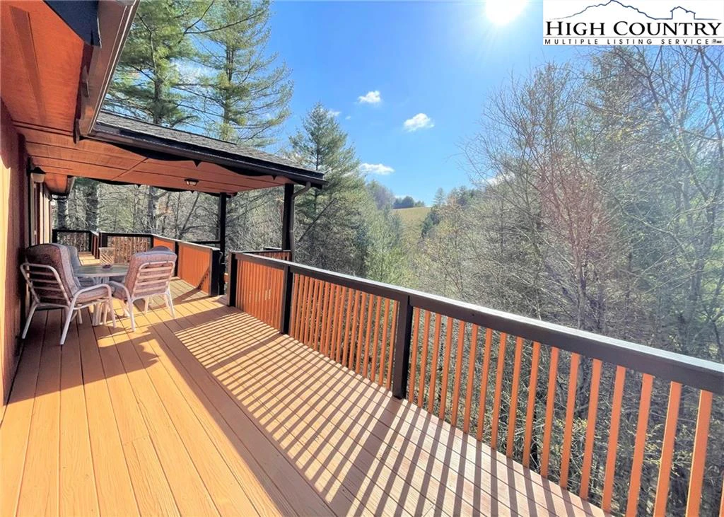 Image number 11 for the current listing
