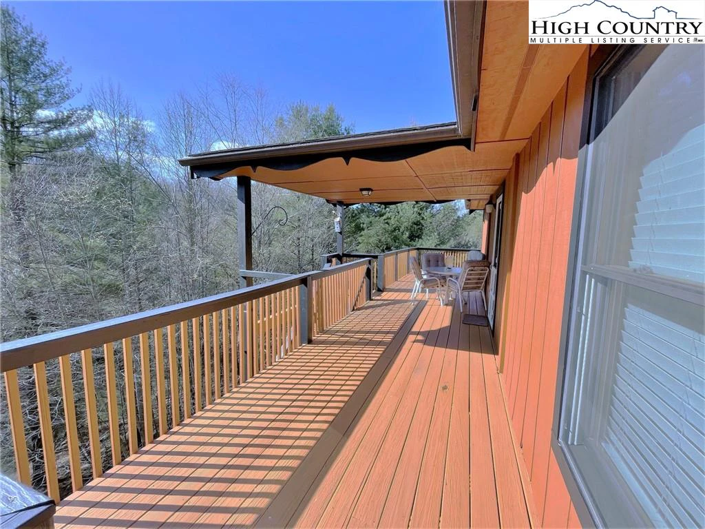 Image number 13 for the current listing