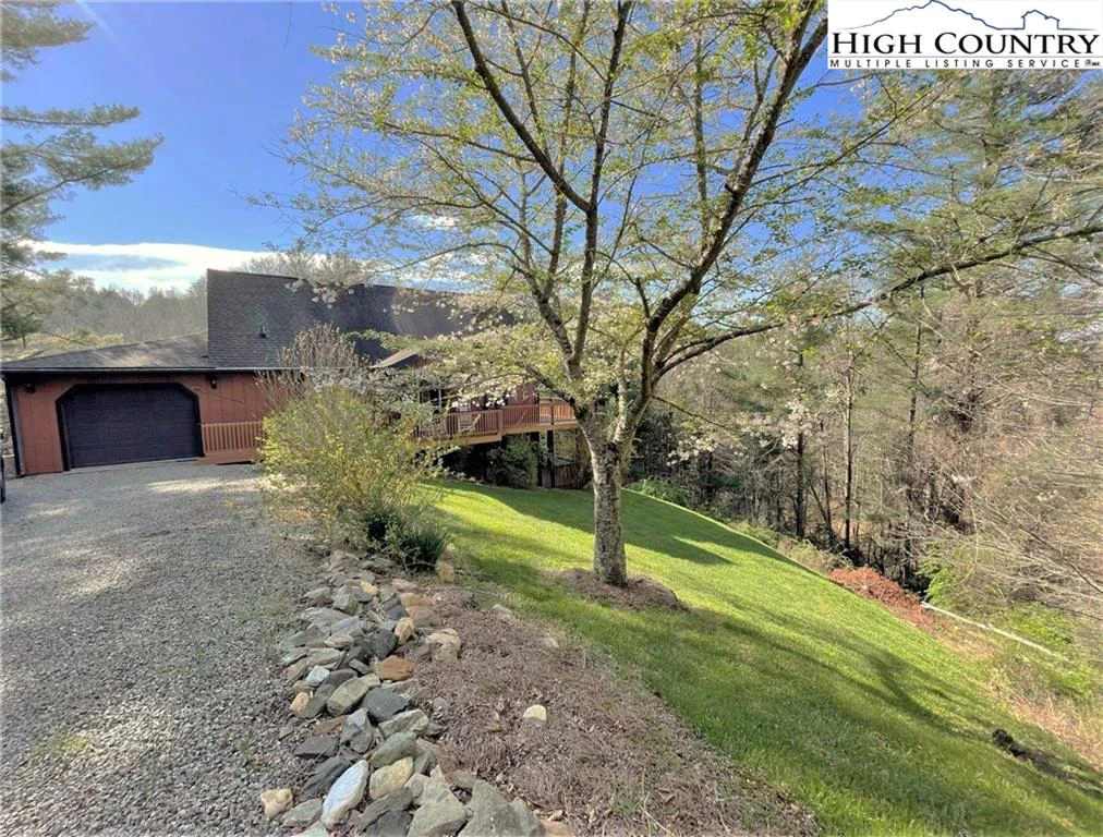 Image number 18 for the current listing