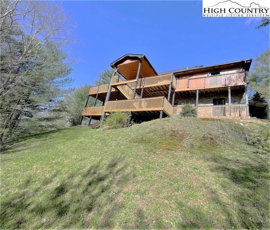 Image number 21 for the current listing