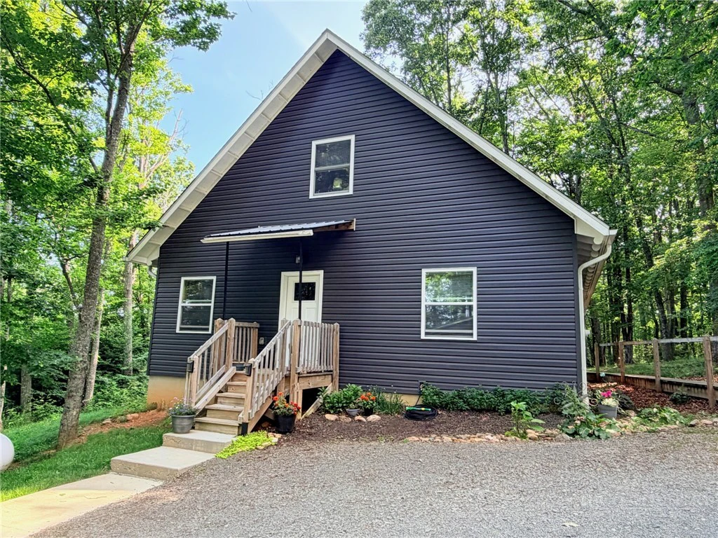 Image number 2 for the current listing