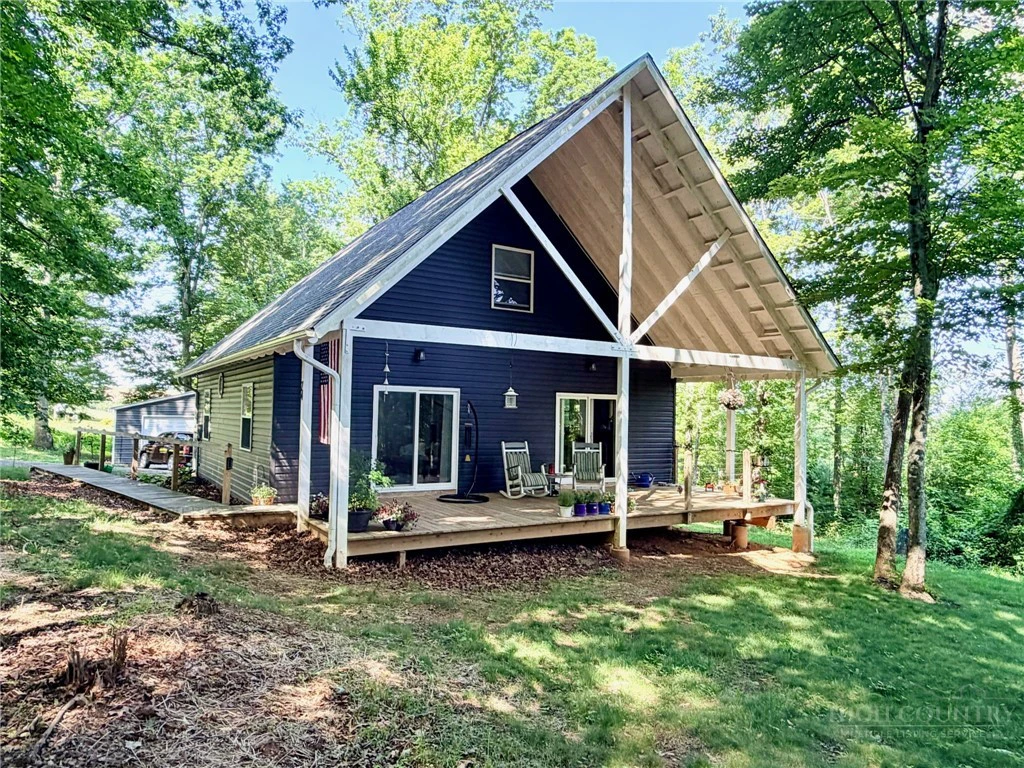 Image number 3 for the current listing