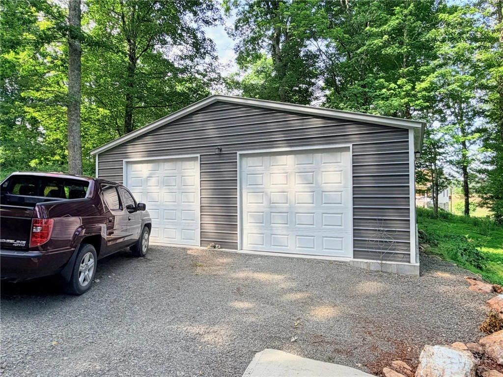 Image number 4 for the current listing