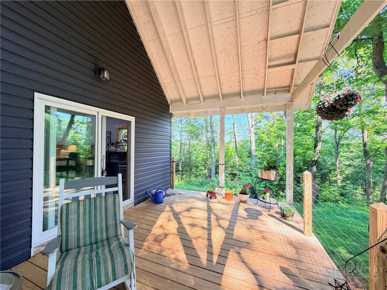 Image number 16 for the current listing