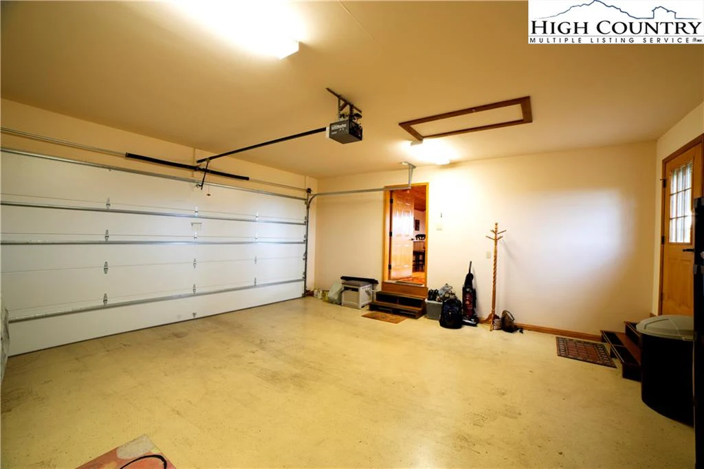 Image number 6 for the current listing
