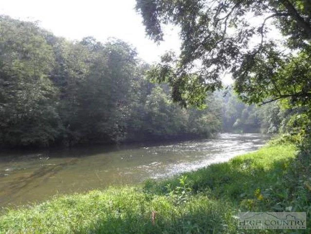 Image number 5 for the current listing