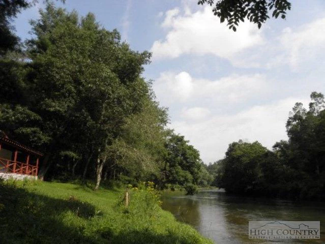 Image number 8 for the current listing