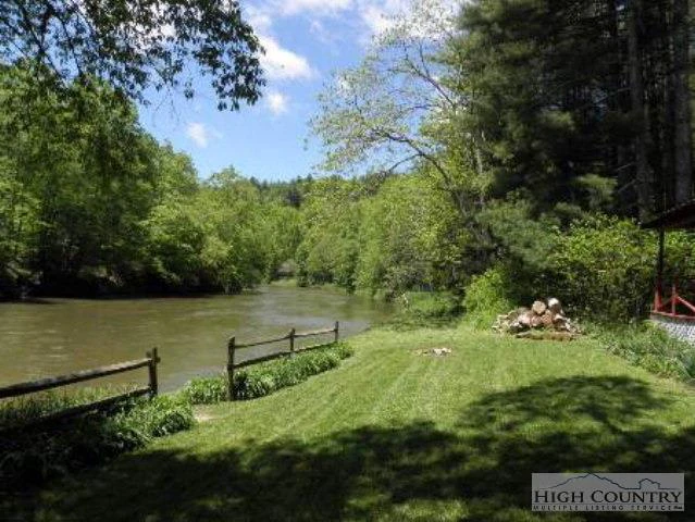 Image number 9 for the current listing
