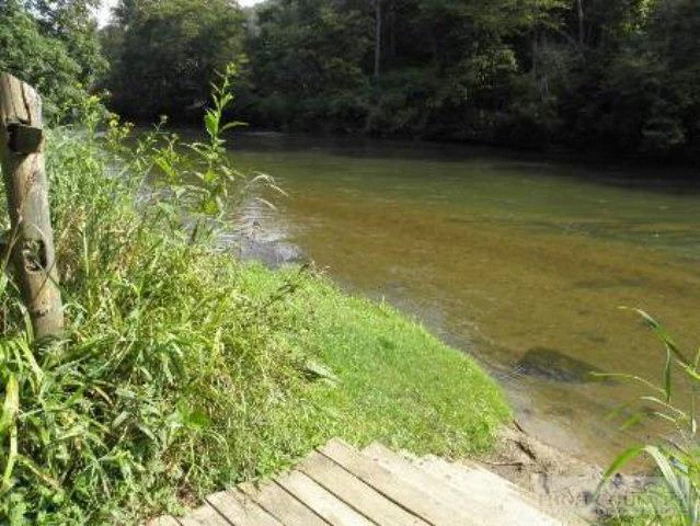 Image number 2 for the current listing