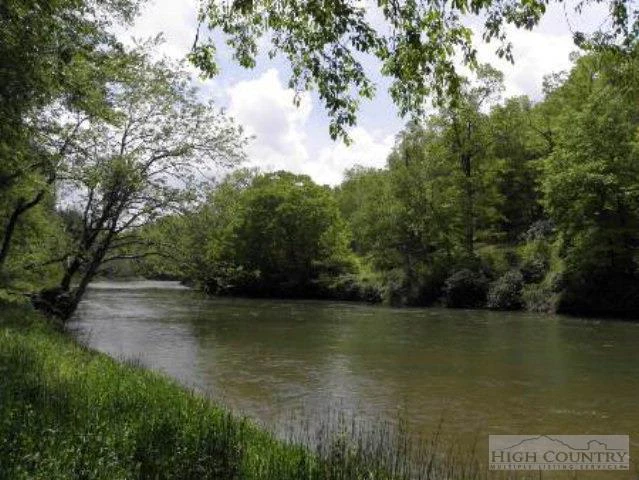 Image number 13 for the current listing