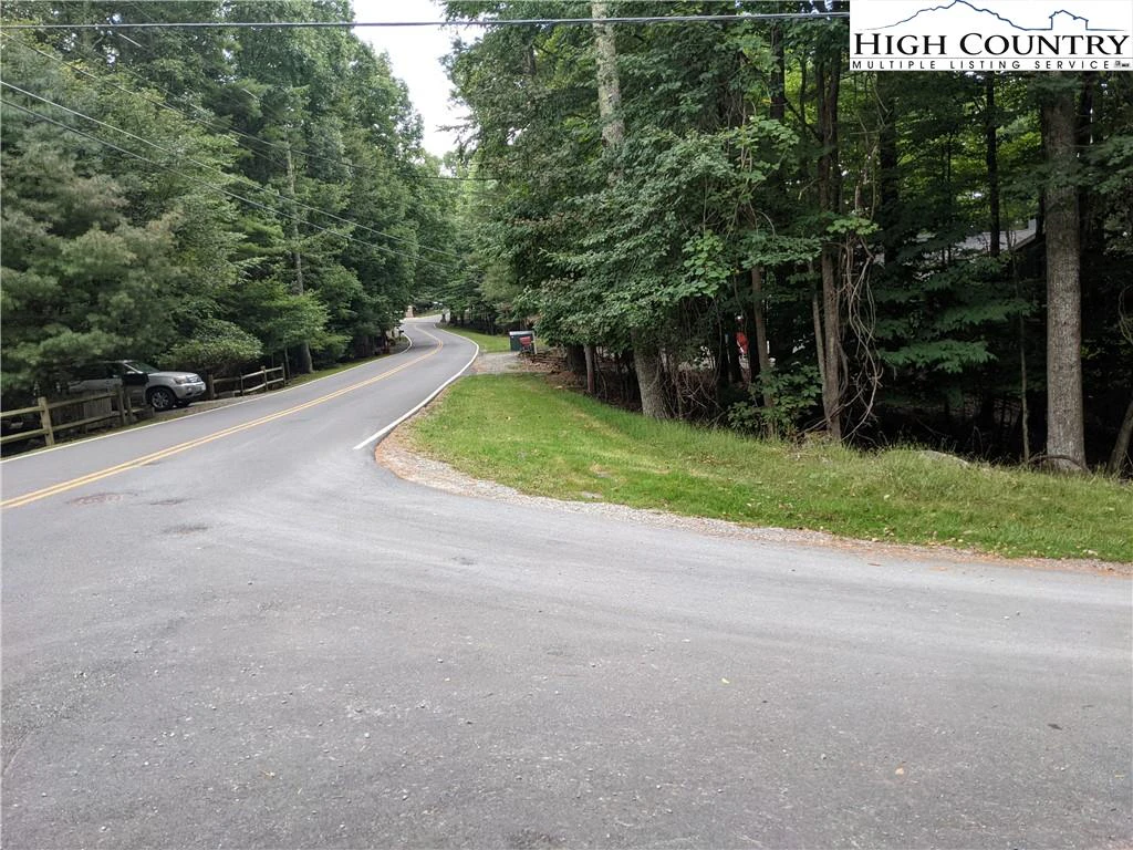 Image number 1 for the current listing