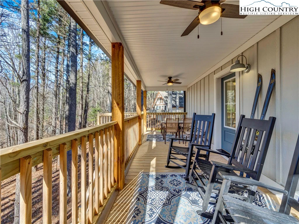 Image number 21 for the current listing