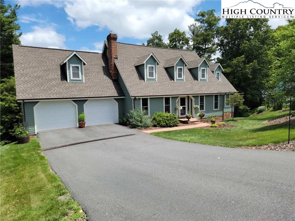 Image number 1 for the current listing