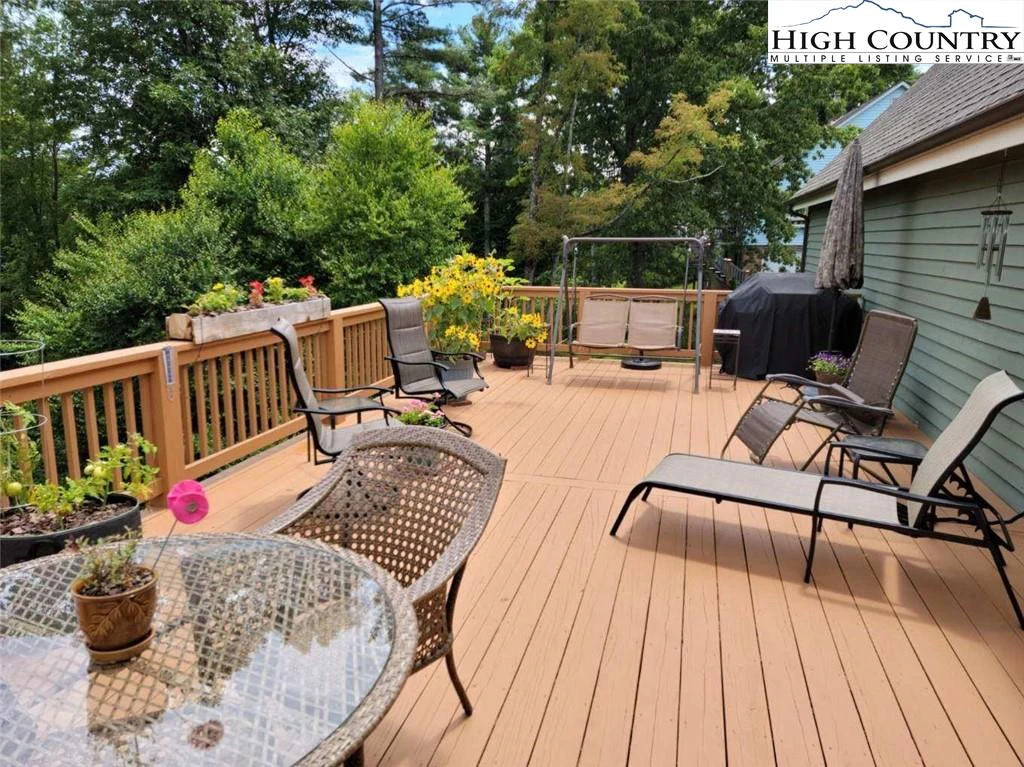 Image number 4 for the current listing