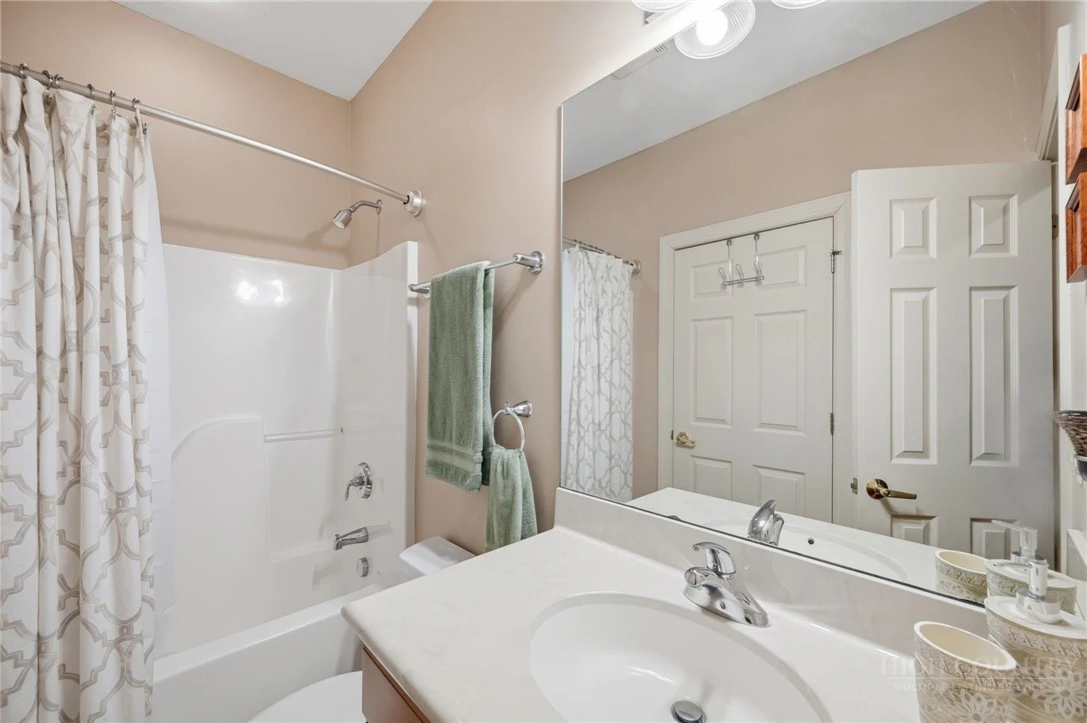 Image number 7 for the current listing