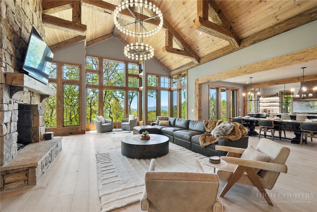 Image number 2 for the current listing