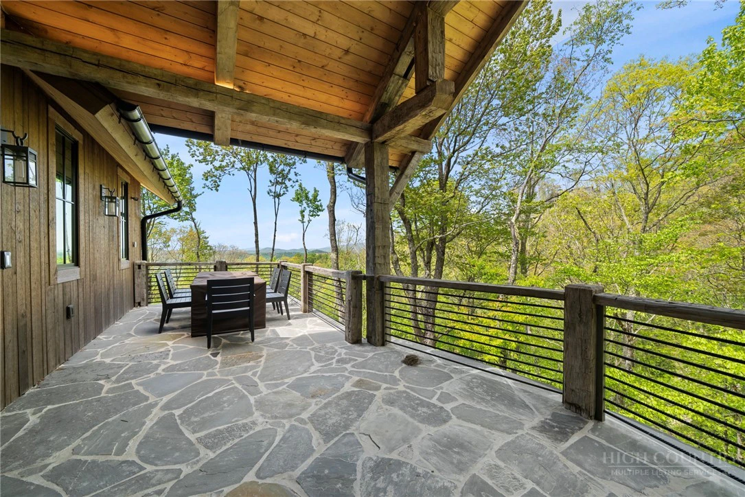 Image number 20 for the current listing