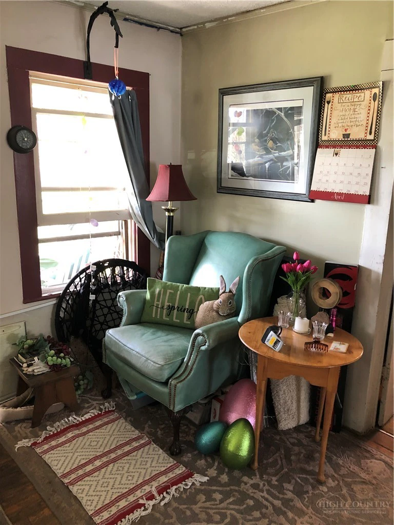 Image number 6 for the current listing