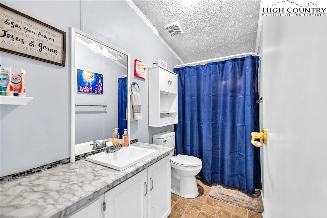 Image number 5 for the current listing