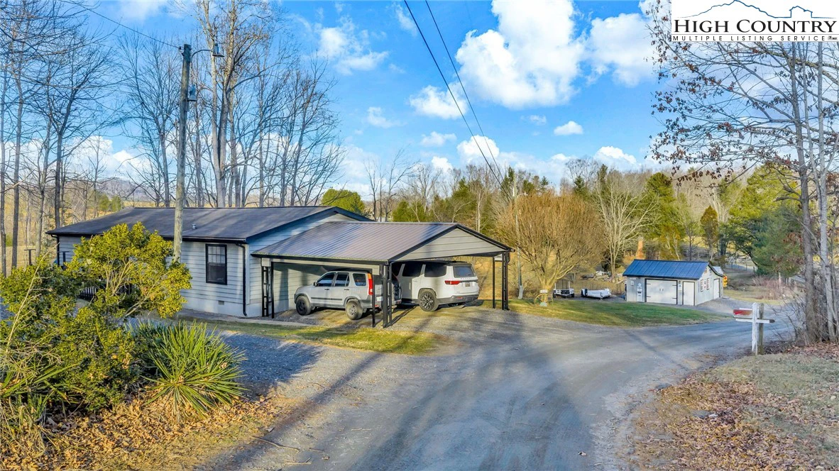 Image number 1 for the current listing