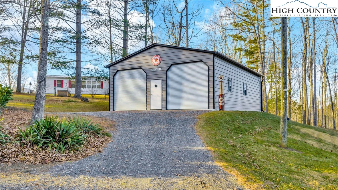 Image number 10 for the current listing