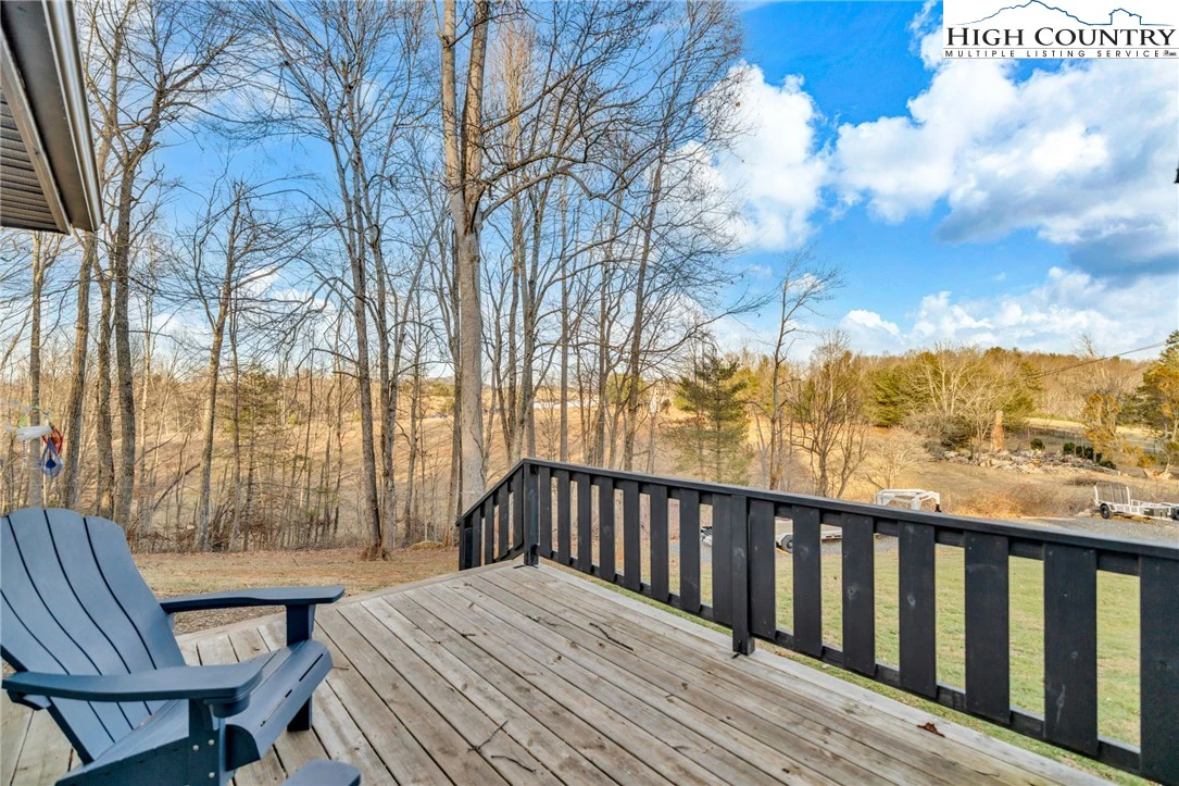 Image number 18 for the current listing