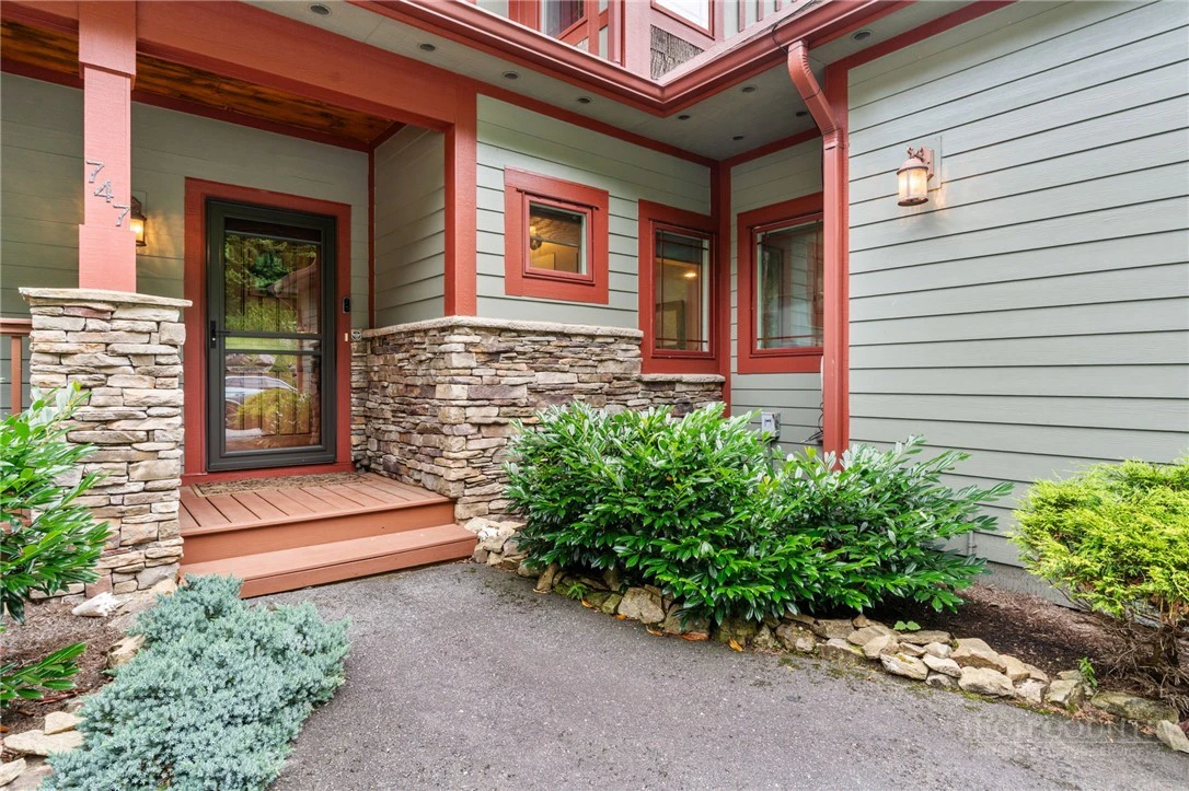 Image number 6 for the current listing