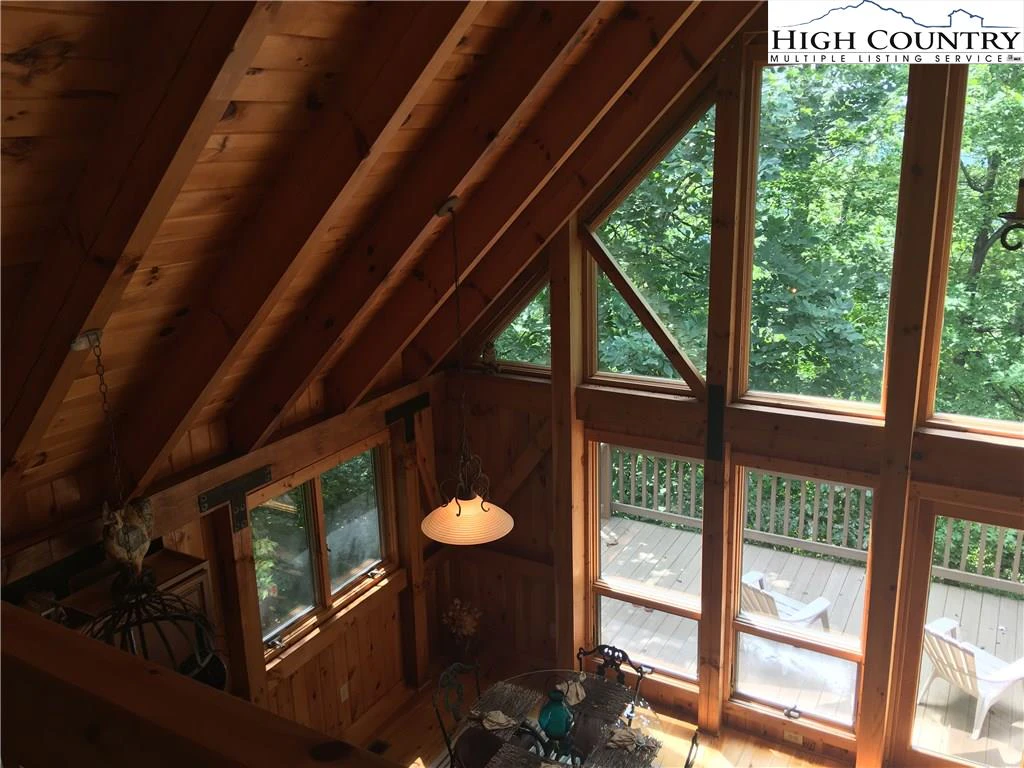 Image number 21 for the current listing