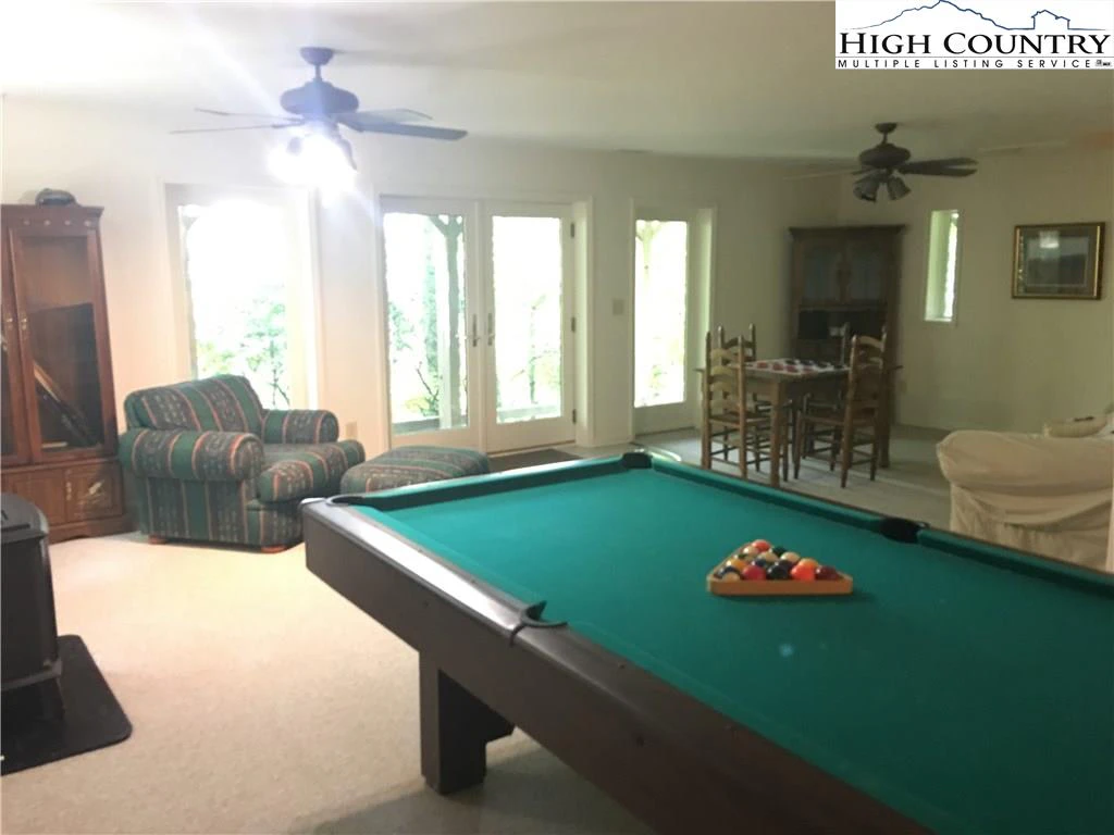 Image number 3 for the current listing