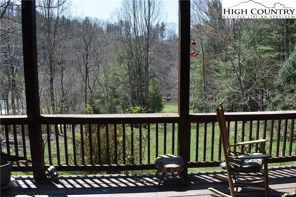 Image number 21 for the current listing
