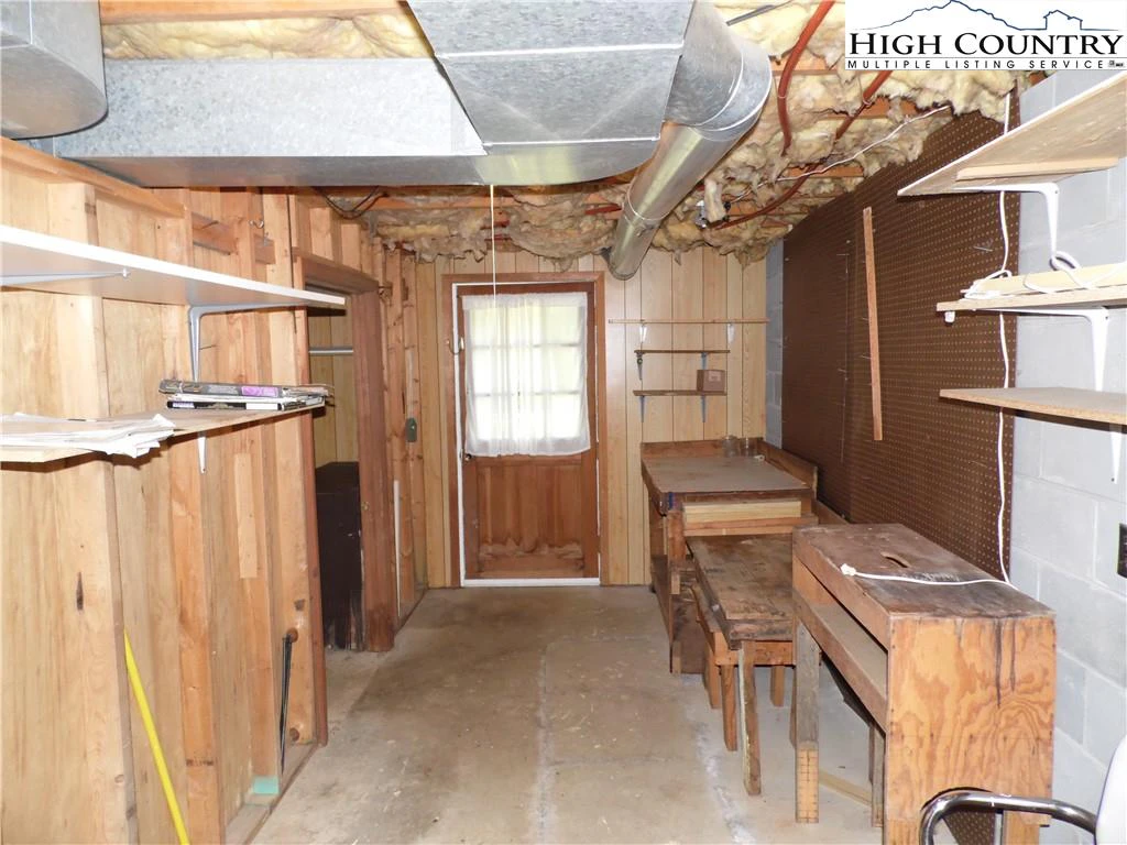 Image number 13 for the current listing