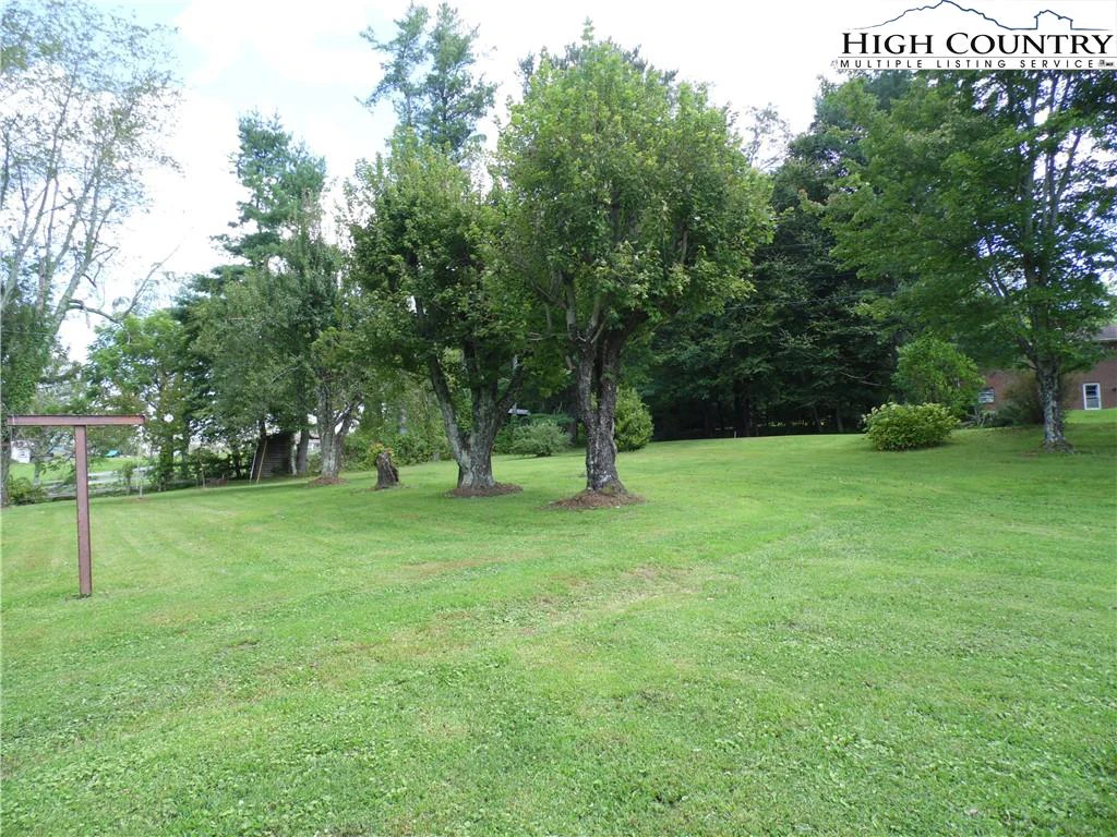 Image number 16 for the current listing