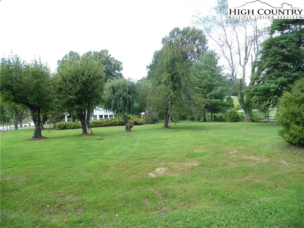 Image number 19 for the current listing