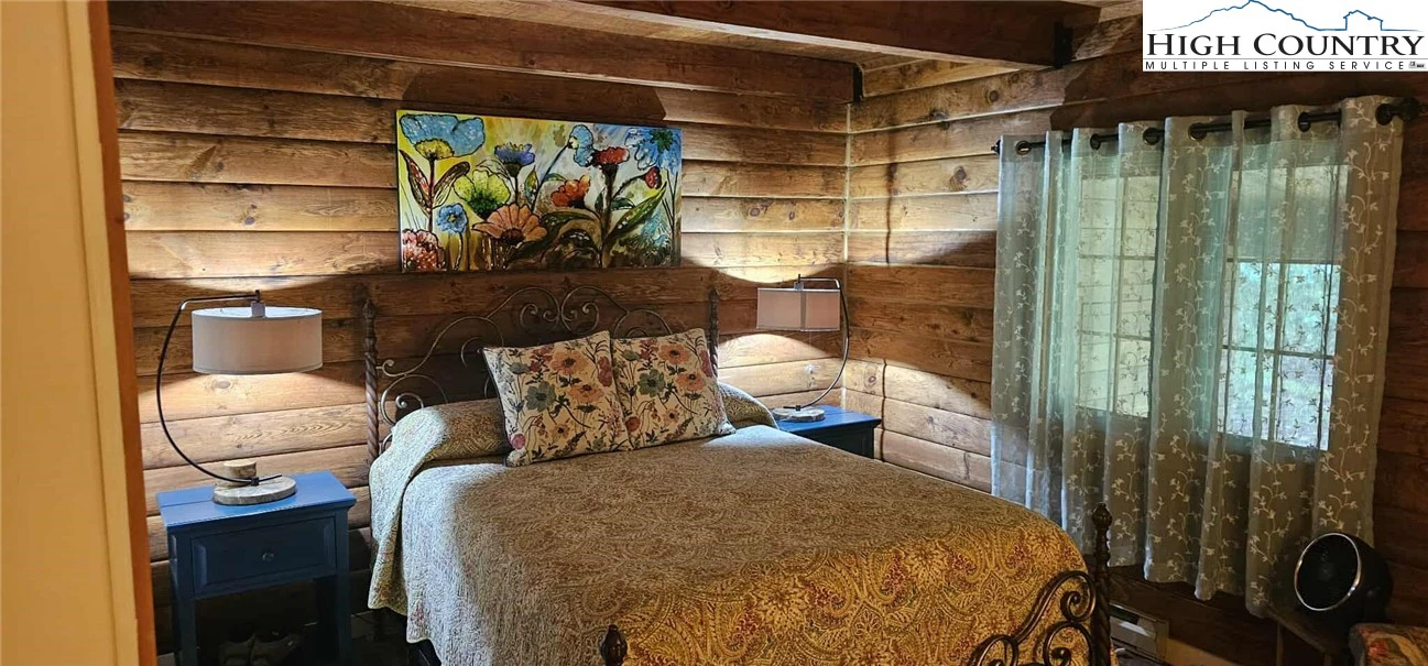 Image number 18 for the current listing