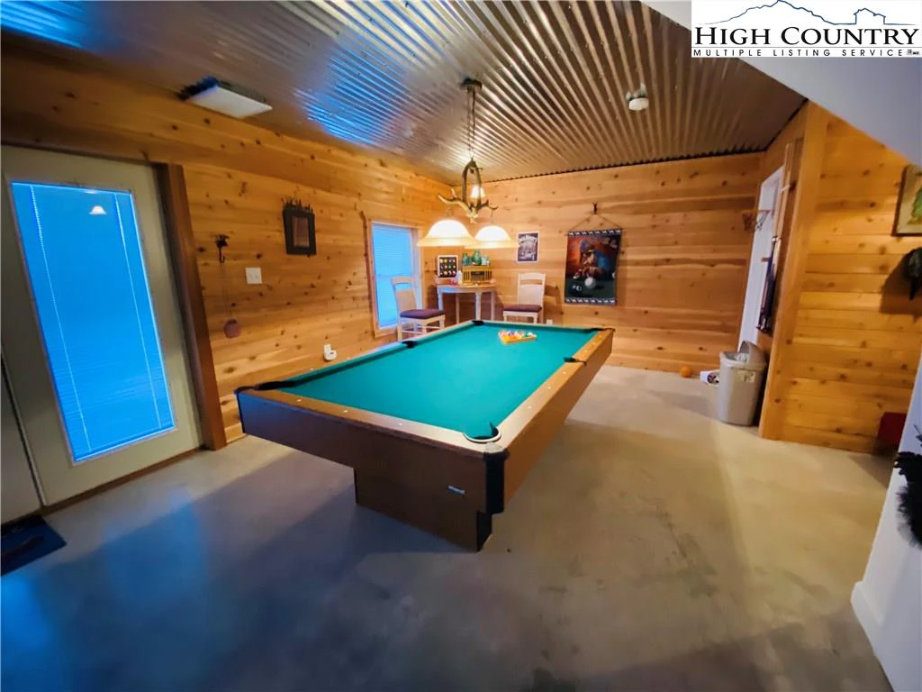 Image number 5 for the current listing