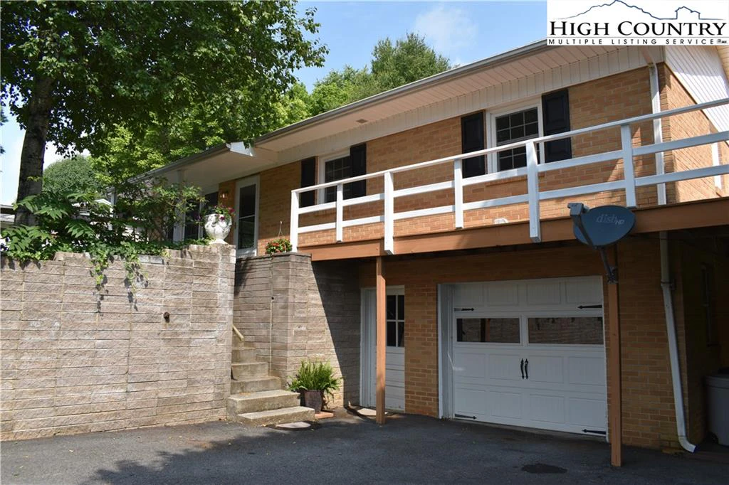 Image number 21 for the current listing