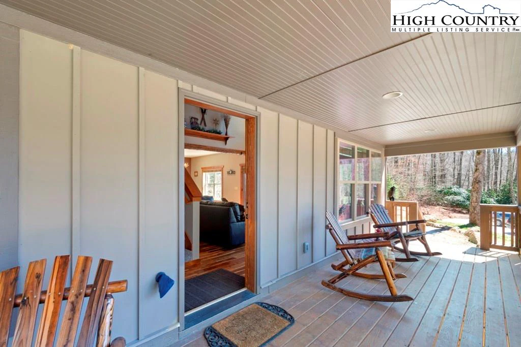 Image number 21 for the current listing