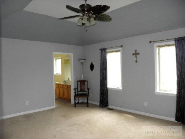 Image number 18 for the current listing
